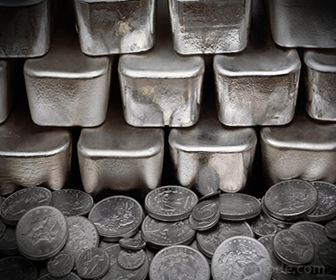 Plata utilizada en monedas y lingotes