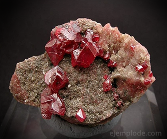 Muestra de cinabrio, sulfuro de mercurio